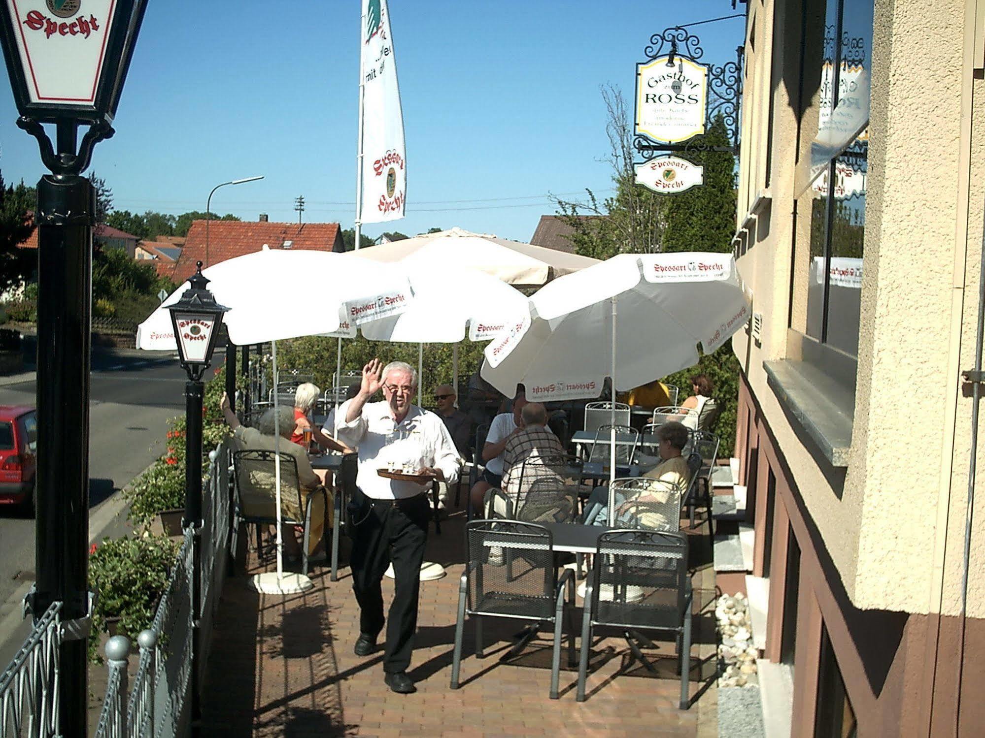 Gasthof Hotel Zum Ross Wertheim Restaurante foto